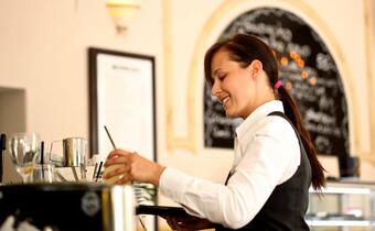 Niemcy: brakuje pracowników w gastronomii i hotelarstwie
