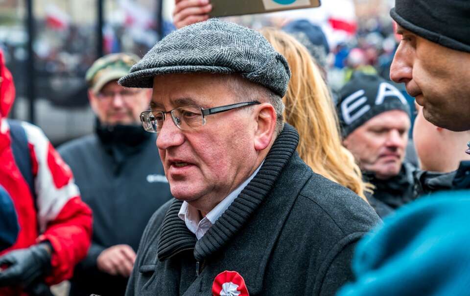 Komorowski poucza prezydenta Nawrockiego: Grubo się myli