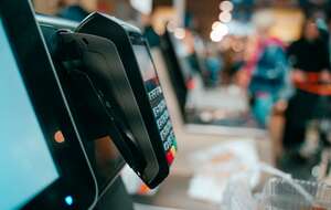 kasy samoobsługowe, zdjęcie ilustracyjne / autor: Freepik