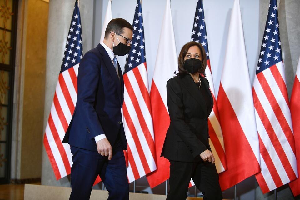 Πρωθυπουργός της Δημοκρατίας της Πολωνίας Mateusz Morawiecki και η αντιπρόεδρος των ΗΠΑ Kamala Harris / συγγραφέας: PAP / Marcin Obara