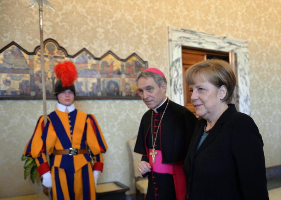 fot.PAP/EPA/MAURIZIO BRAMBATTI / POOL