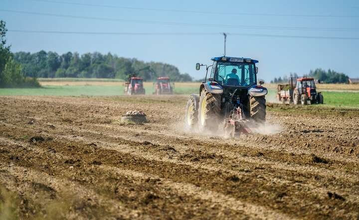 Rząd szykuje jedną z największych zmian w systemie zwrotu akcyzy za paliwo rolnicze od blisko 20 lat / autor: Fratria /AS