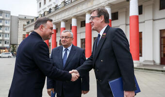 Prezydent  wręczył odznaczenia kolejarzom