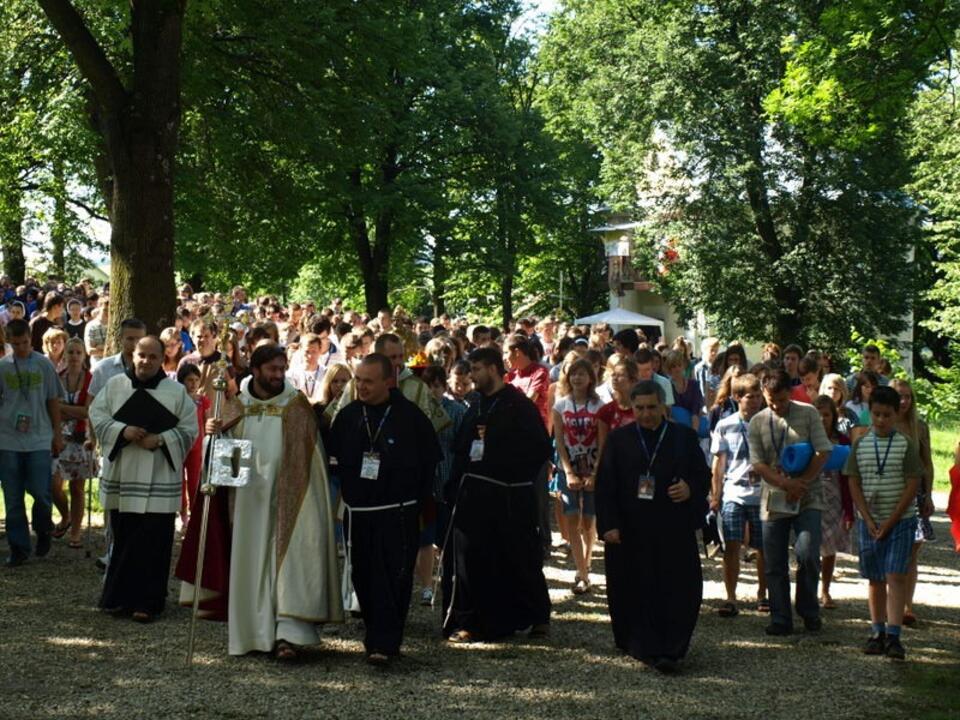 fot. Franciszkańskie Spotkanie Młodych 2010 / poranafsm.pl