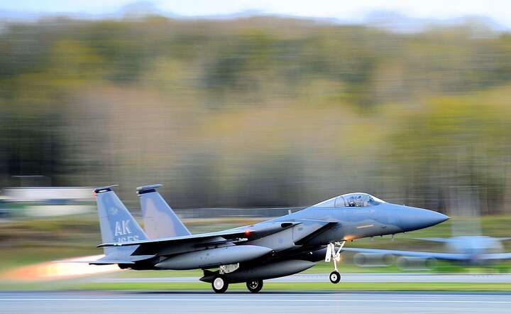 Myśliwiec F-15 to czarny koń powietrznej rywalizacji?