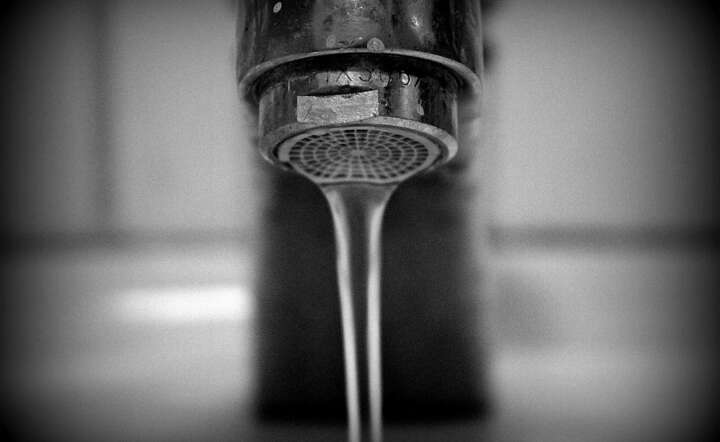 Rząd ustala standardy ilościowe zużycia wody i gwarancje dostępu do wody pitnej / autor: Pixabay