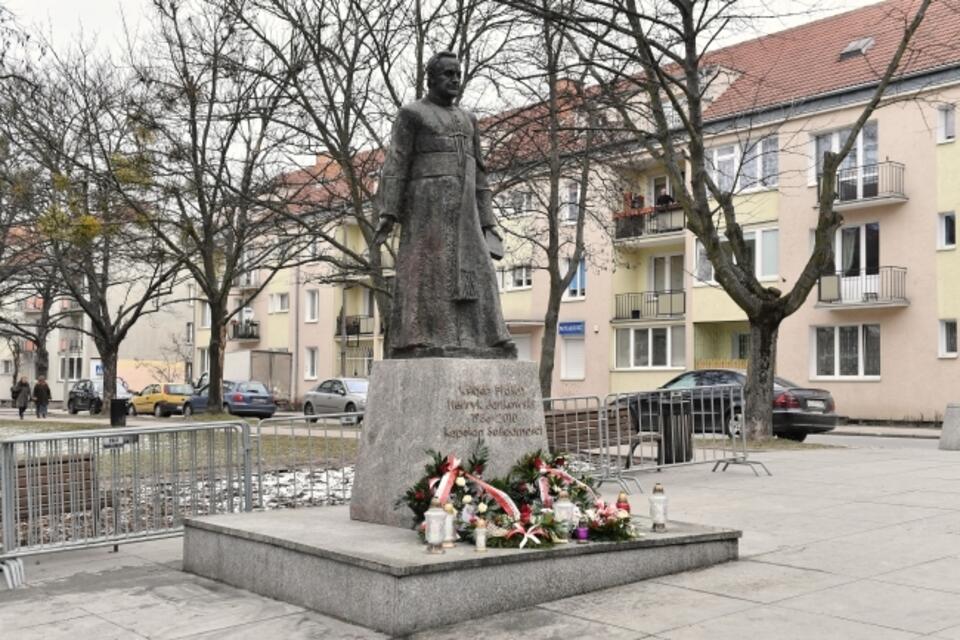 Pomnik ks. Jankowskiego / autor: PAP