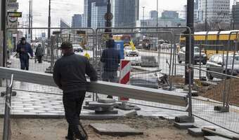 Rządzący mocni w PKB, lekceważą depresję na rynku pracy