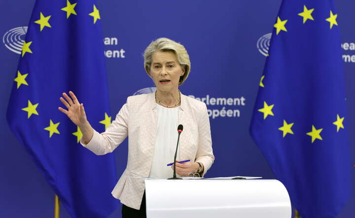 Wybrana 18 lipca przewodnicząca KE Ursula von der Leyen w Parlamencie Europejskim / autor: PAP/EPA/RONALD WITTEK