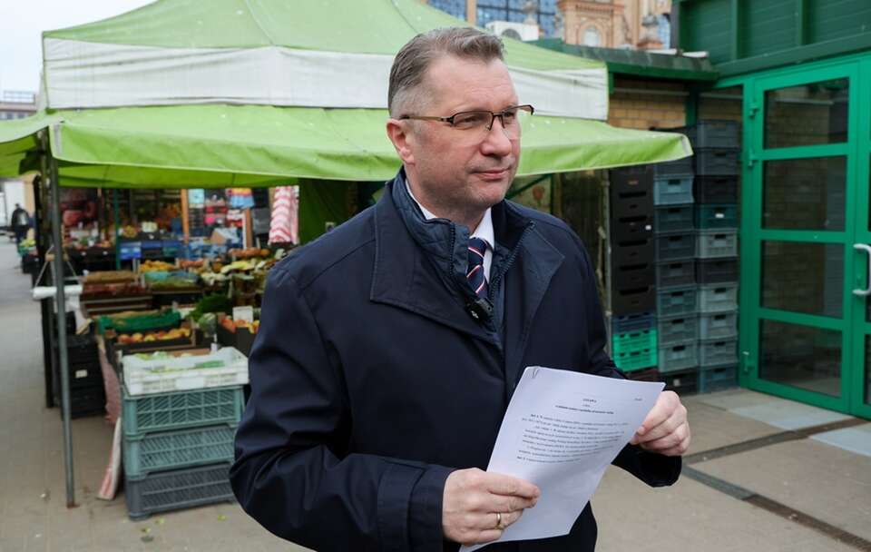 Rządzący urządzili wesele, które płynnie zmieniło się w stypę