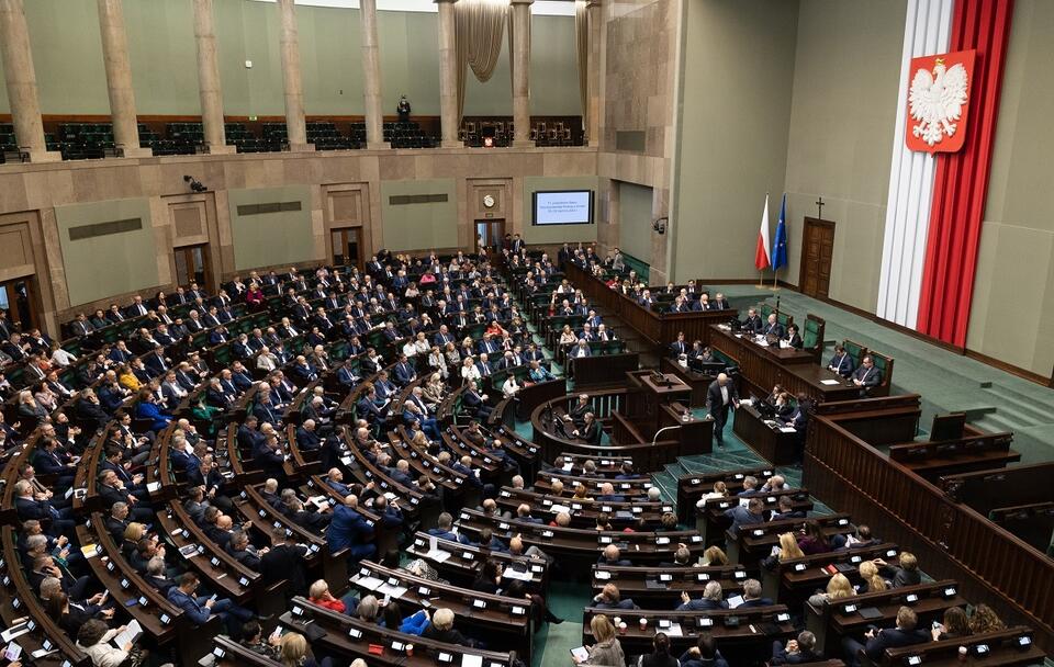 Rząd skierował do Sejmu wniosek o przeprowadzenie referendum