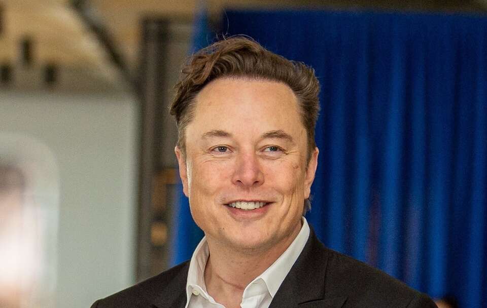 Elon Musk / autor: wikimedia commons / U.S. Air Force photo by Justin R. Pacheco - https://www.dvidshub.net/image/7132409/usafa-hosts-elon-musk / domena publiczna