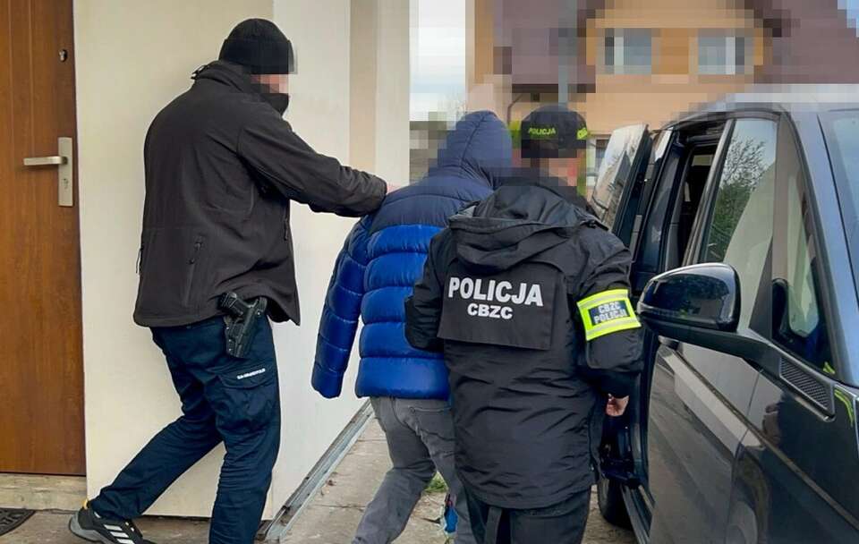 Policja uderzyła w pedofili / autor: CBZC