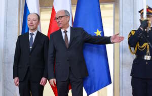 Na zdjęciu przewodniczący fińskiej Eduskunty Jussi Halla-aho oraz Włodzimierz Czarzasty w Sejmie / autor: PAP/Albert Zawada