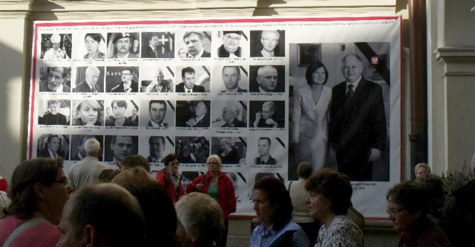 Na Jasnej Górze naród pamięta o ofiarach tragedii. A państwo polskie? A rząd? Fot. wPolityce.pl