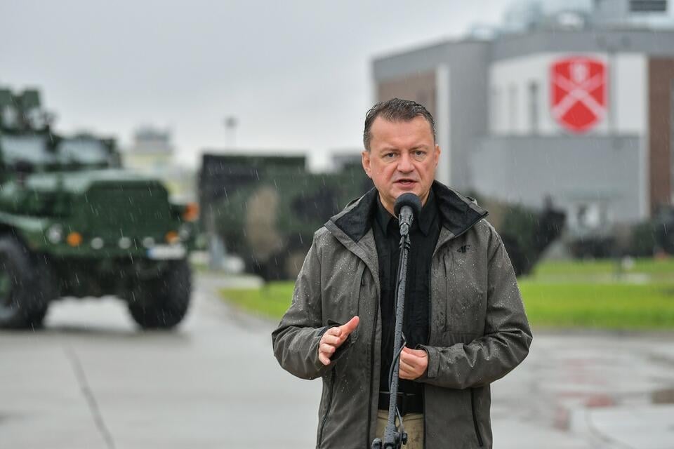 Minister obrony narodowej Mariusz Błaszczak podczas spotkania z żołnierzami 18. Dywizji Zmechanizowanej im. gen. broni Tadeusza Buka w Siedlcach / autor: PAP/Przemysław Piątkowski