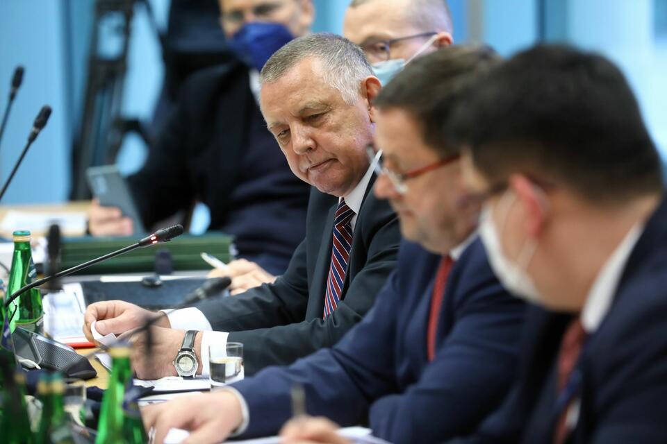 Prezes NIK Marian Banaś  podczas posiedzenia sejmowej Komisji do Spraw Kontroli Państwowej, 24 bm. w Sejmie w Warszawie / autor: PAP/Rafał Guz