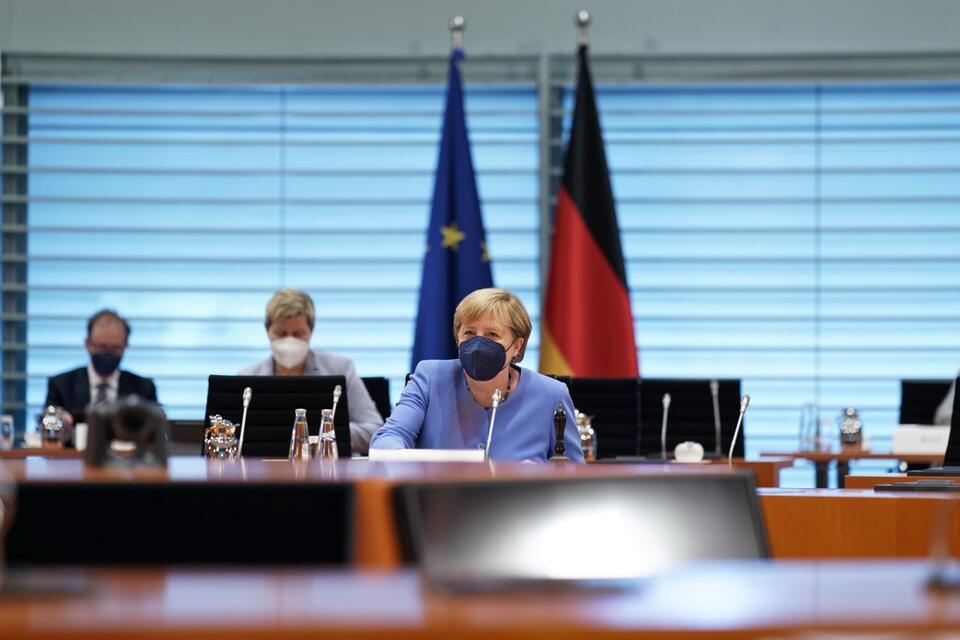 Kanclerz Niemiec Angela Merkel / autor: 	PAP/EPA/HENNING SCHACHT / POOL