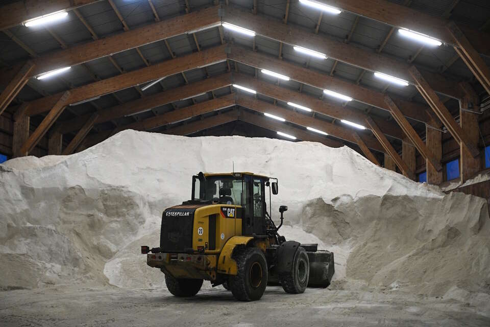 Zawiało, sypnęło i padło / autor: PAP/Marcin Obara