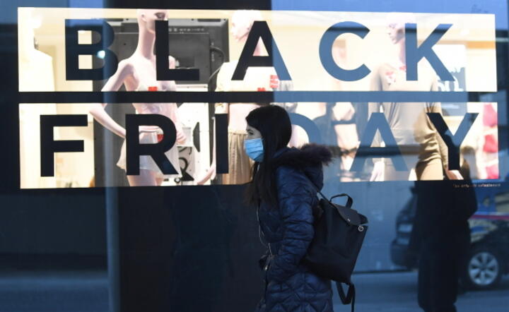 Black Friday, Mediolan, Włochy / autor: EPA/PAP