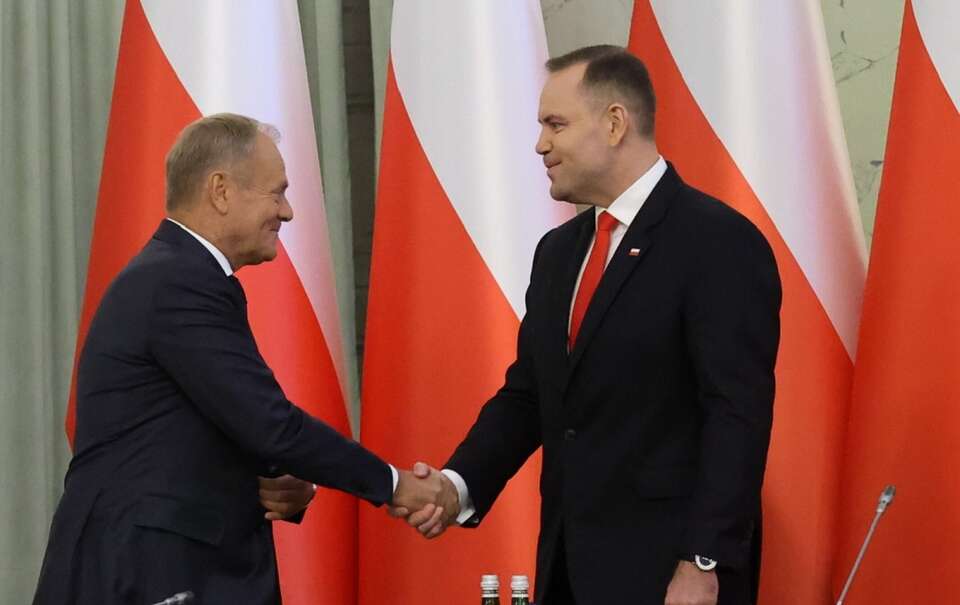 Premier Donald Tusk i prezydent Karol Nawrocki / autor: PAP/Albert Zawada