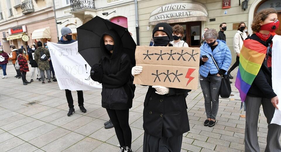 Zdjęcie z protestu przeciwko wyrokowi TK / autor: PAP/Piotr Nowak