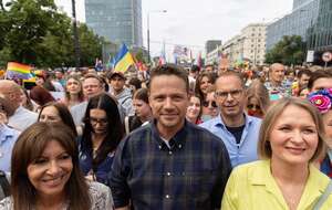 Rafał Trzaskowski na Paradzie Równości w Warszawie  / autor: Fratria