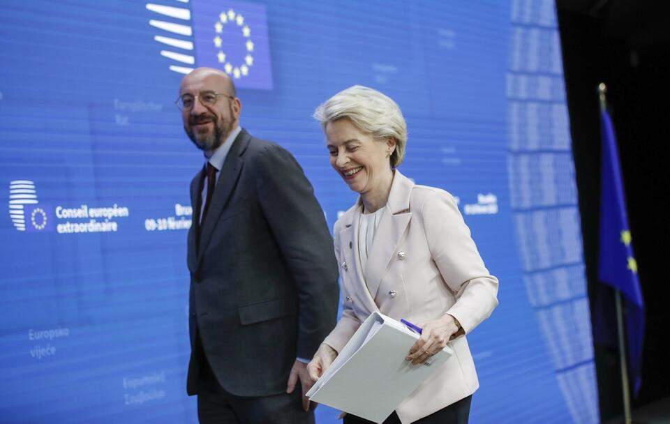 Przewodniczący Rady Europejskiej Charles Michel i przewodnicząca Komisji Europejskiej Ursula von der Leyen / autor: PAP/EPA