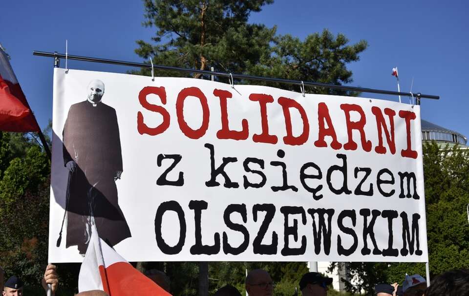 Sąd odrzucił wniosek o wyłączenie ławników ws. ks. Olszewskiego