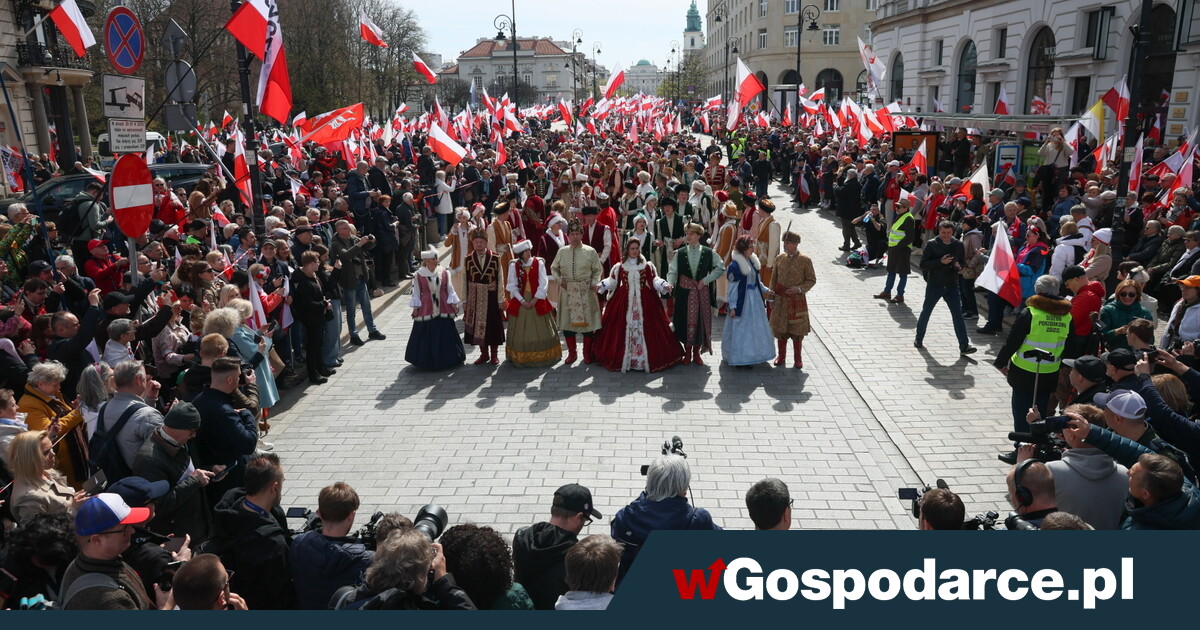 Марш в Варшаве в честь 1000-летия Королевства Польского [ФОТО]