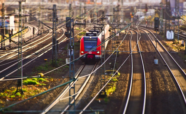 Linie kolejowe - zdjęcie ilustracyjne. / autor: Pixabay