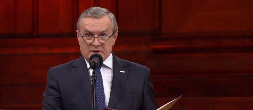 Wicepremier Piotr Gliński odczytujący list prezesa PiS / autor: YouTube/Chopin Institute 