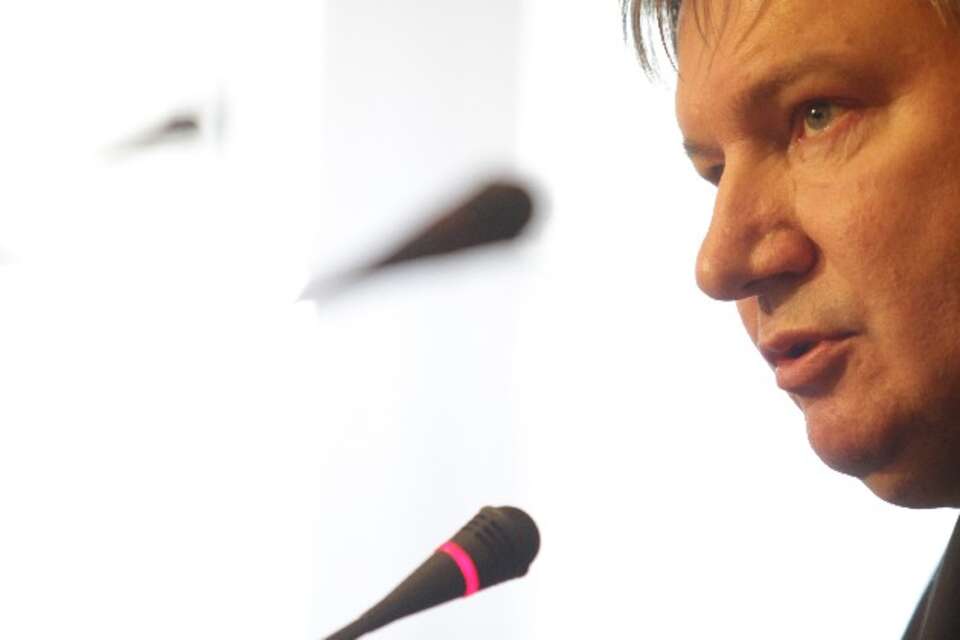 Minister spraw wewnętrznych i administracji Jerzy Miller. Fot. PAP