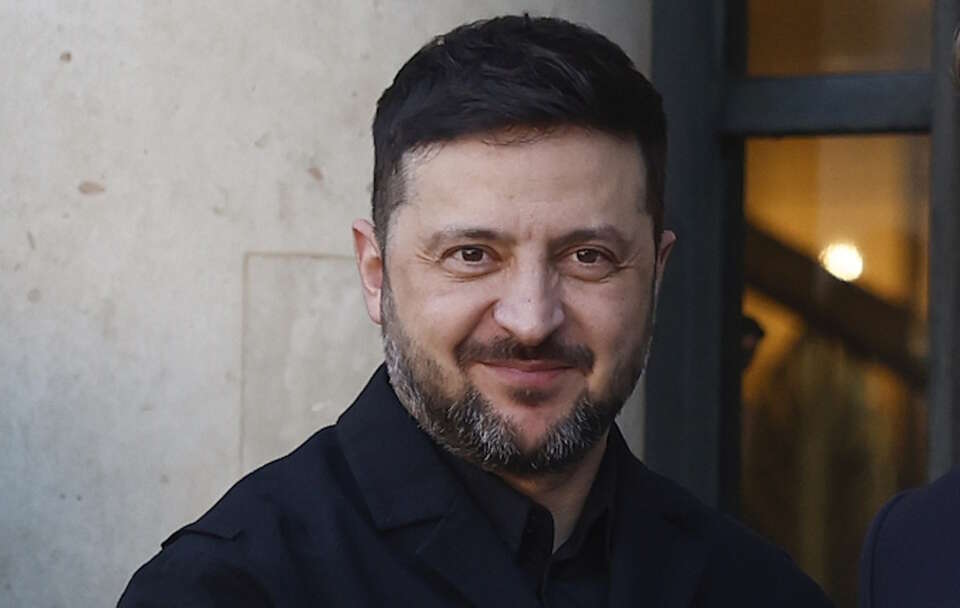 prezydent Ukrainy Wołodymyr Zełenski poinformował, że dokument dotyczący gwarancji bezpieczeństwa USA jest bliski sfinalizowania> / autor: PAP/EPA/YOAN VALAT