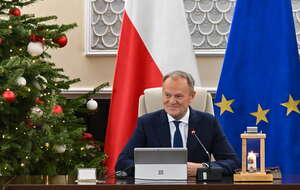 Donald Tusk na przedświątecznym posiedzeniu rządu / autor: PAP