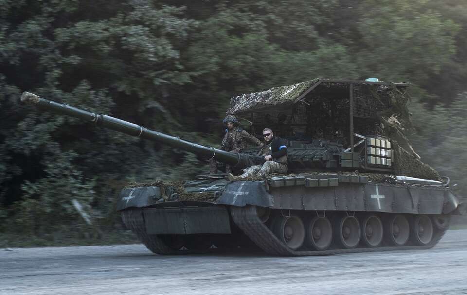 Ukraiński czołg na froncie / autor: PAP/EPA/GEORGE IVANCHENKO