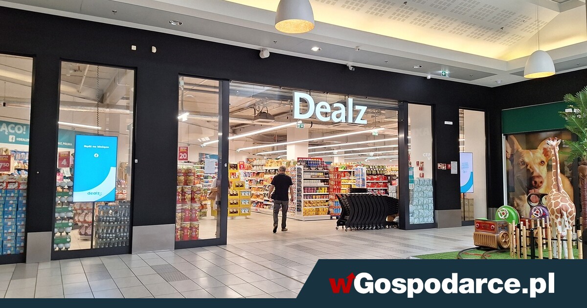 340 sklepów sprzedanych za złotówkę
