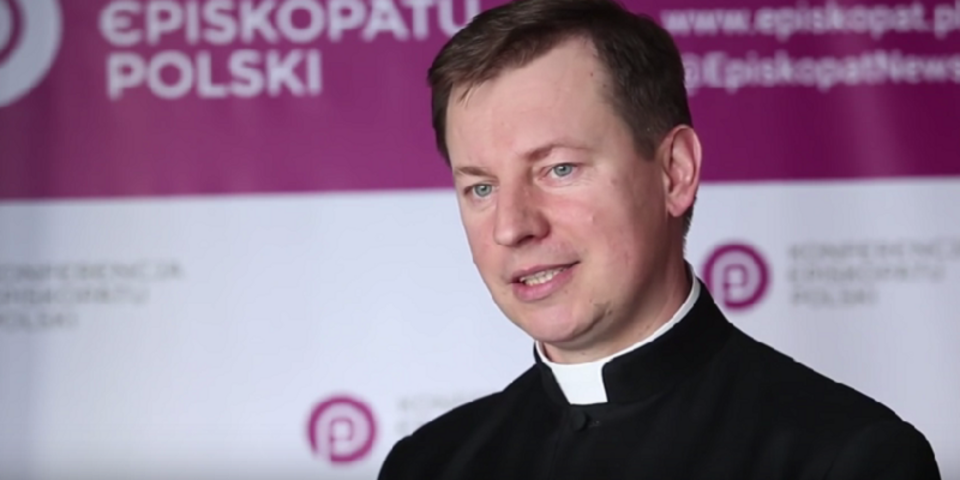 Ks. Paweł Rytel-Andrianik. Fot. Youtube.com