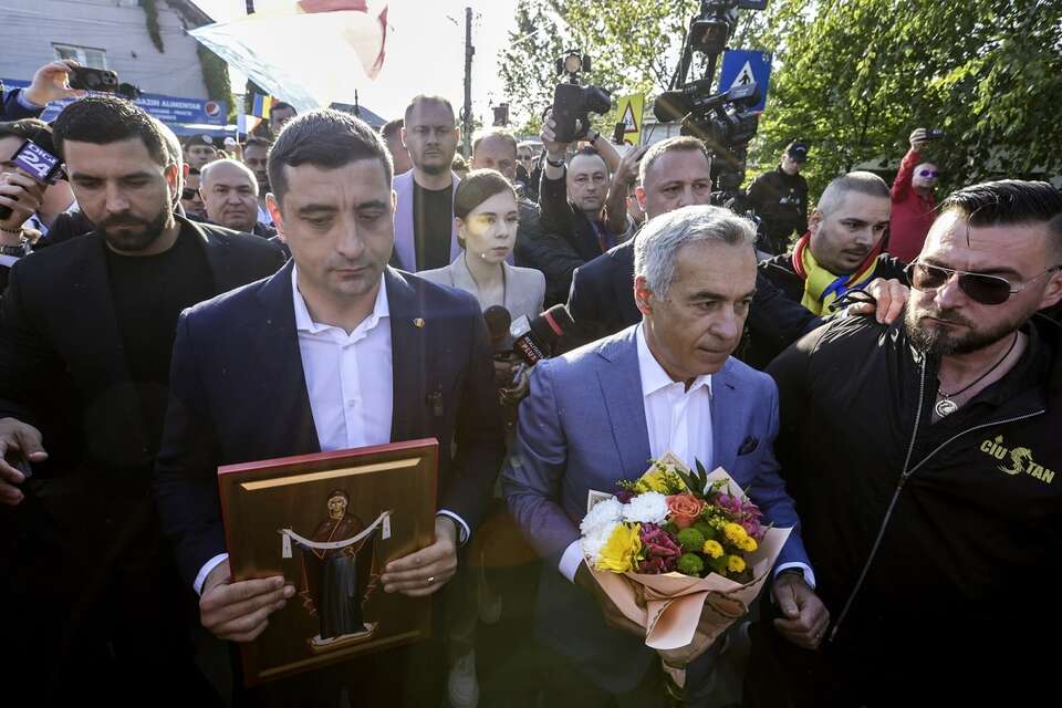 George Simion i Calin Georgescu / autor: PAP/EPA