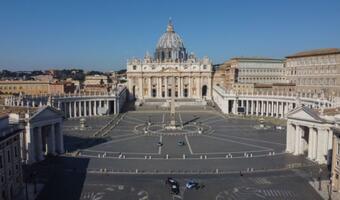 Bezprecedensowy Wielki Tydzień w Watykanie