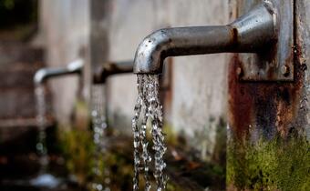 Wiceszef resortu środowiska: opłaty za wodę wzrosną najprawdopodobniej dopiero od 2019 r.