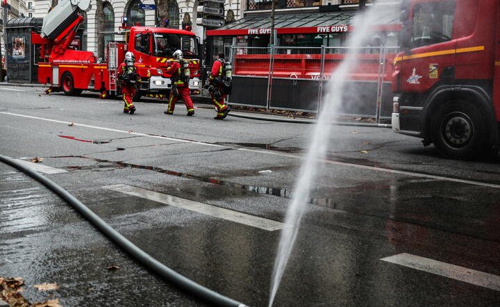 Pożar w Paryżu / autor: PAP/EPA/Mohammed Badra