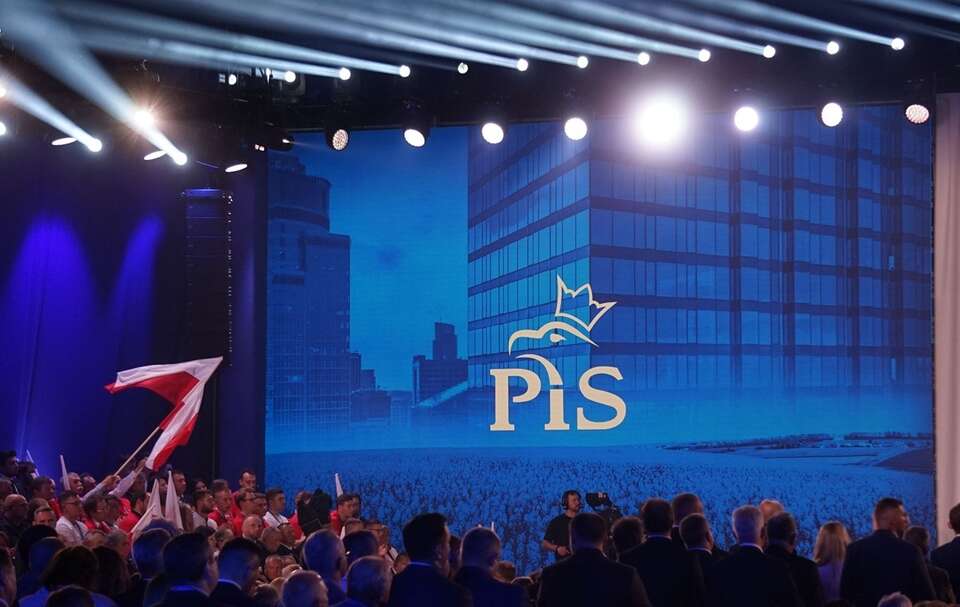 Kolejni ważni politycy zwracają ukraińskie odznaczenia!