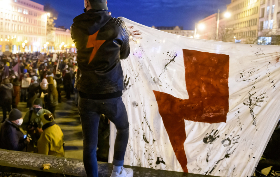 Uczestnicy protestu 'Wolność, równość, aborcja na żądanie' w Poznaniu / autor:  PAP/Jakub Kaczmarczyk