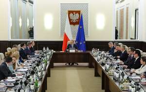 Premier Donald Tusk podczas posiedzenia rządu w KPRM w Warszawie / autor: PAP/Paweł Supernak