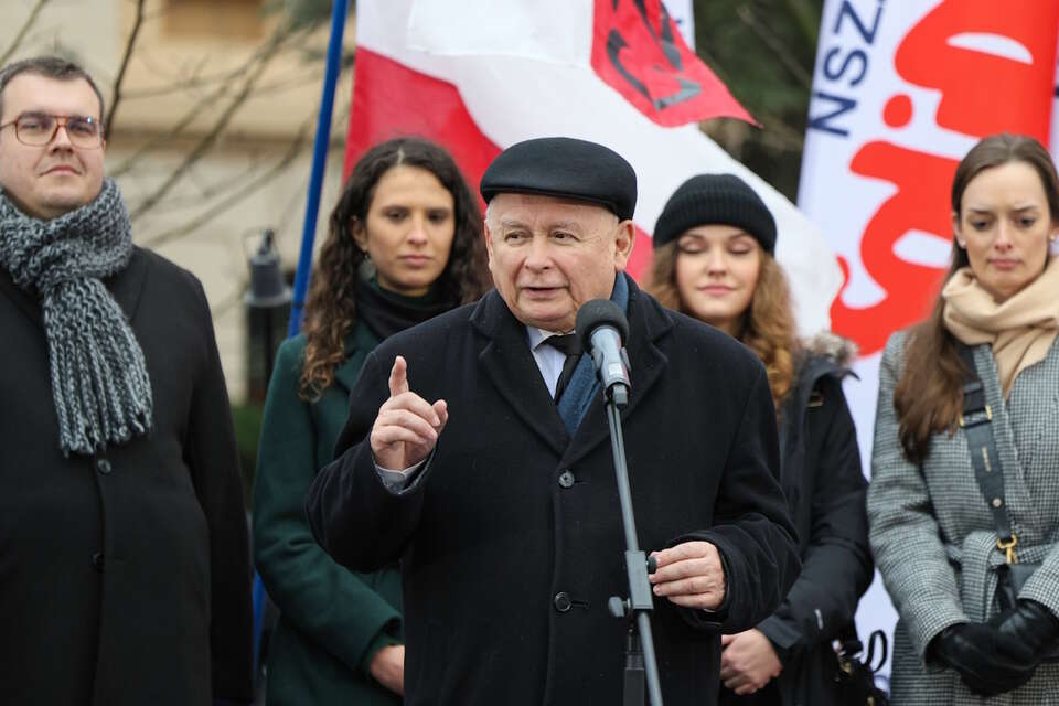 Protest przed Trybunałem Konstytucyjnym/ Jarosław Kaczyński / autor: PAP/Paweł Supernak