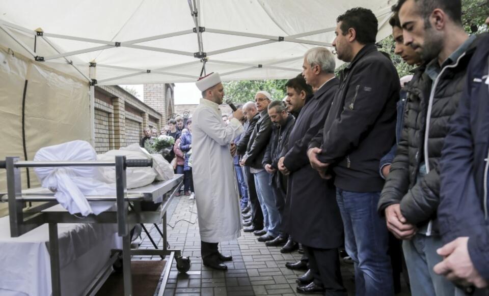 Uroczystości pogrzebowe 16-letniego Kuby na Muzułmańskim Cmentarzu Tatarskim w Warszawie / autor:  	PAP/Wojciech Olkuśnik