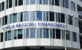 KNF nałożyła 2,4 mln zł kary na Polską Grupę Fotowoltaiczną