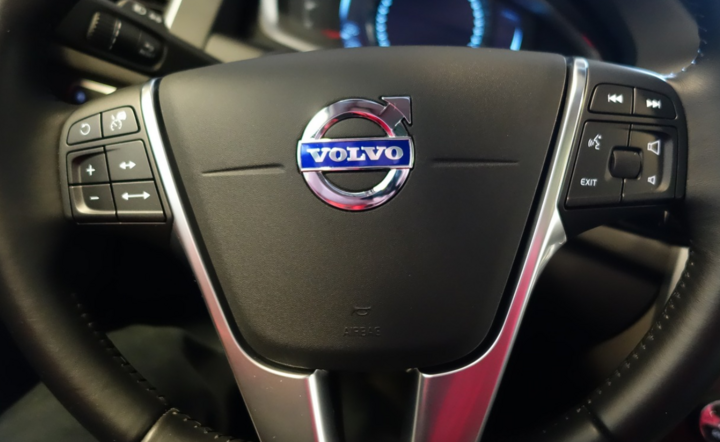 Volvo wzywa do serwisów około pół miliona samochodów