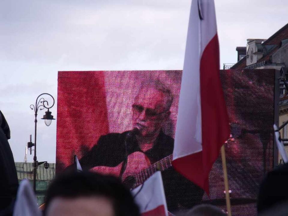 Jan Pietrzak podczas obchodów I rocznicy tragedii smoleńskiej, Warszawa. Fot. wPolityce.pl
